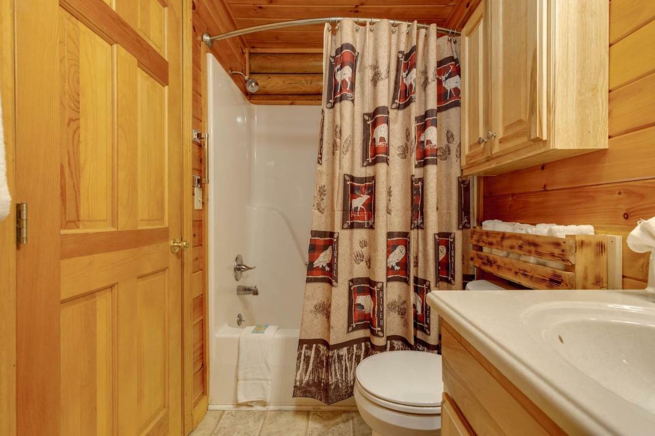 Вілла Log Cabin! 1Mile From The Action! Private Lane! Hot Tub! Pool Table! Піджен-Фордж Екстер'єр фото
