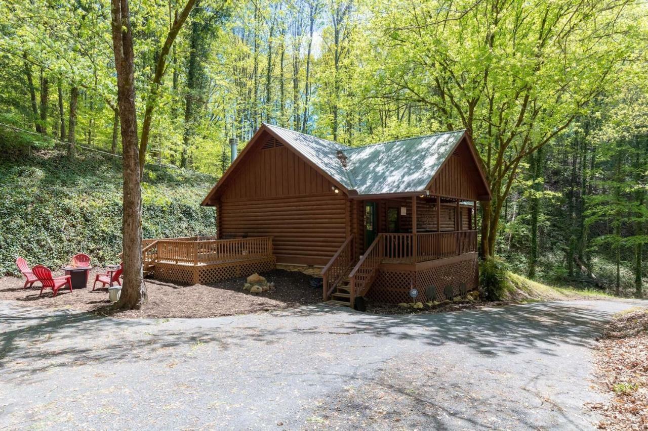 Вілла Log Cabin! 1Mile From The Action! Private Lane! Hot Tub! Pool Table! Піджен-Фордж Екстер'єр фото