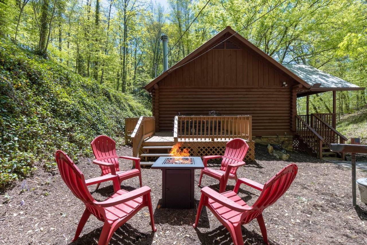 Вілла Log Cabin! 1Mile From The Action! Private Lane! Hot Tub! Pool Table! Піджен-Фордж Екстер'єр фото